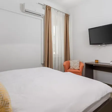 Old Market & 3* Rijeka