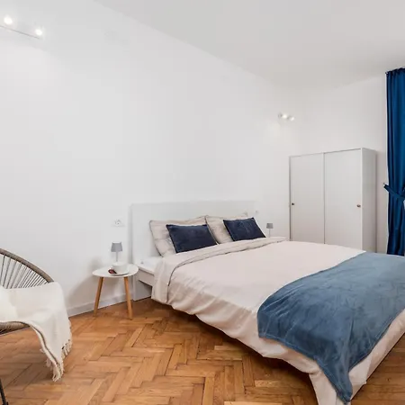 Guest house Old Market &
