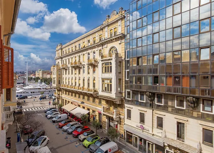 Old Market & Rijeka