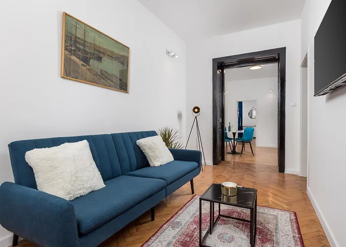 Old Market & 3* Rijeka